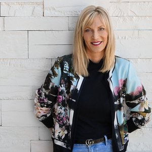 Debbi Vandeven (she/her)