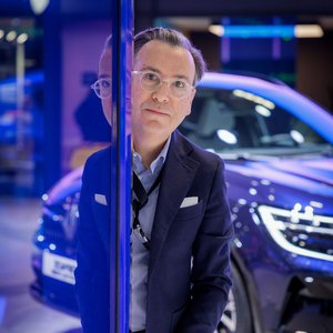 Arnaud Belloni (he/him)